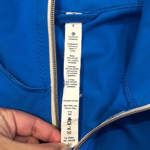 Perfect used condition lulu jacket - Picture 3 of 4